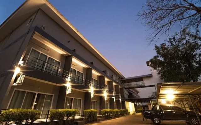 B2 Nakhon Sawan Boutique & Budget Hotel