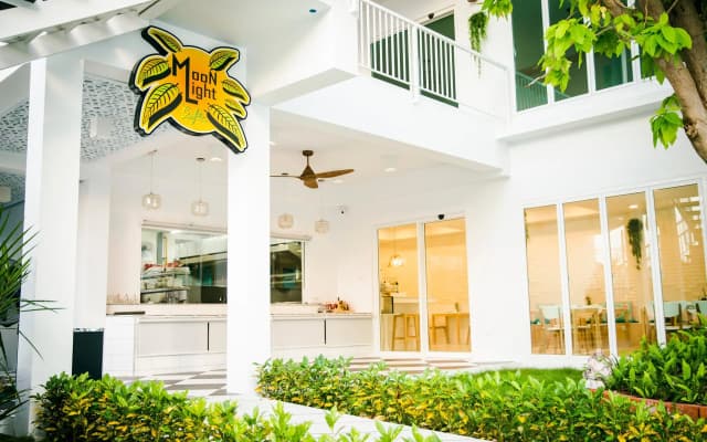 Triple Z Hotel