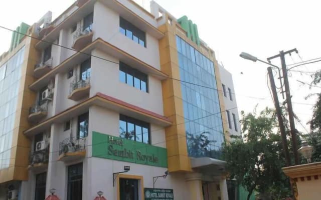 OYO Rooms Rajmahal Square 2