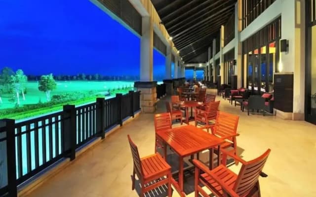 Zhuhai Jinwan Golf Hotel (Jinwan Huafa Shangdu Branch)