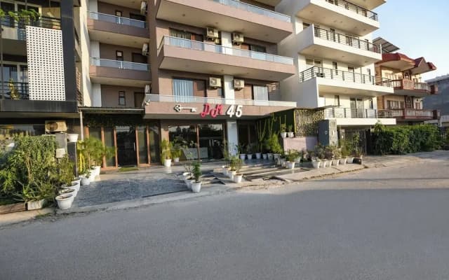 Fabhotel Dm 45