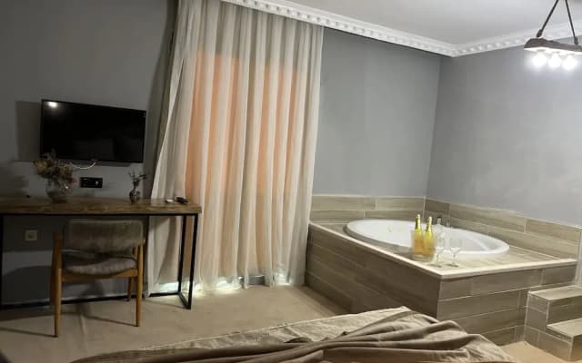 Si̇lva Deluxe Hotel
