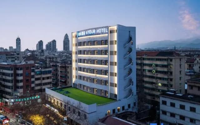 Atour Hotel Guzicheng Jinhua Railway Station