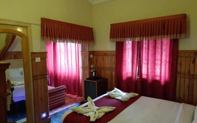 Pine Borough Inn