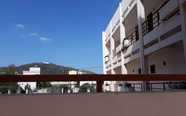 Ngan Hang Hotel