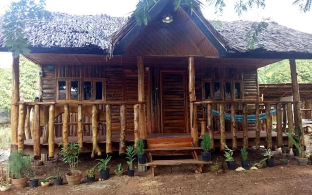 Travis Post Homestay