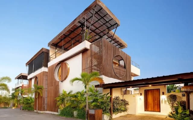Baliwood Residence Villas by BREIG