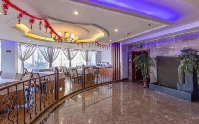 Dongying Garden Hotel (Lanzhou University Railway Station)