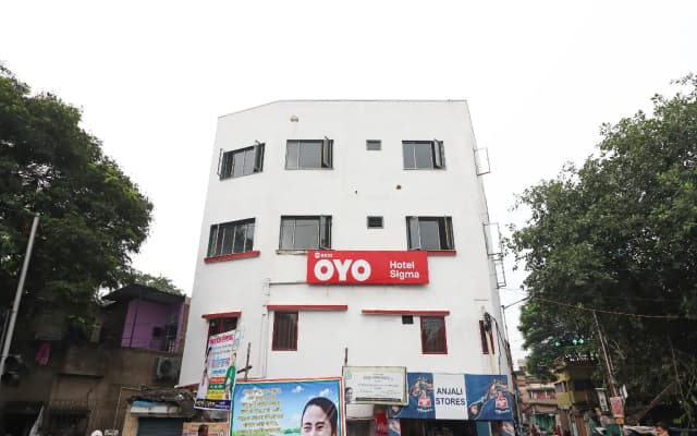 OYO 8863 Hotel Sigma