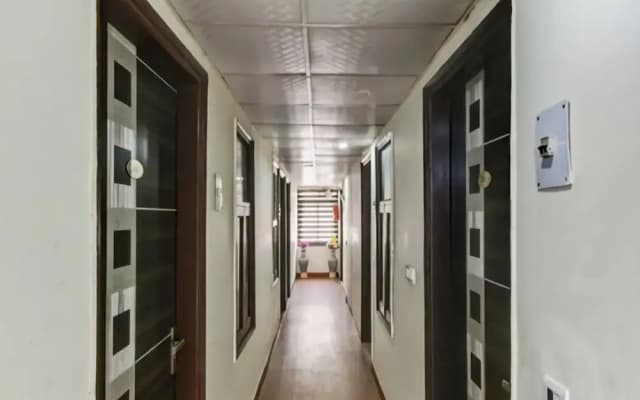 Hotel Mona Regency