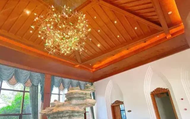 Oriental Jinsha Villa Hotel