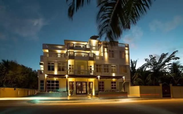 Lagoon Lodge