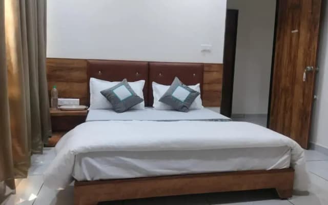 Hotel Relax AC Dormitory