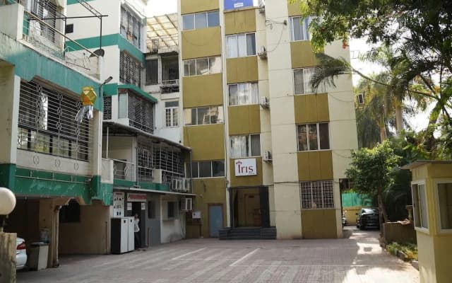 Hotel Iris