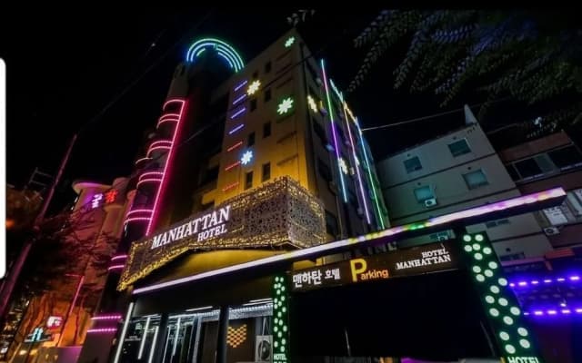 Manhattan Hotel