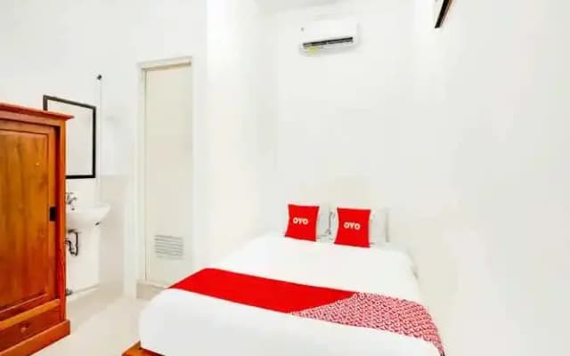 Super OYO 3702 Homestay Bougenville Syariah