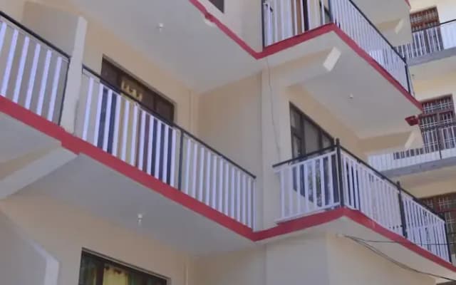 Hotel Hill Town