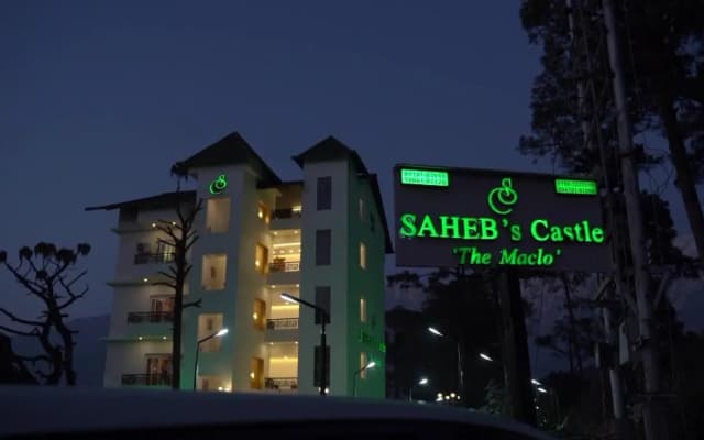 Hotel Saheb's Castle - Best Mountain View & Jacuzzi Suites, McLeodganj