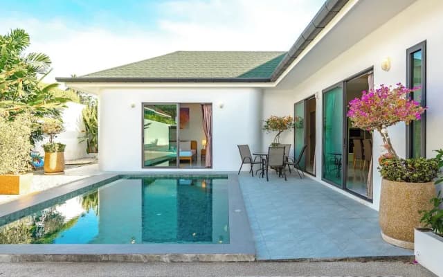 Villas 6BR 2 Pools For Group Vibe V193