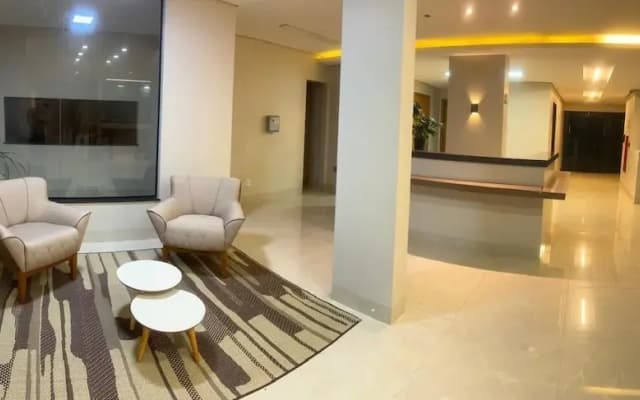 Izzy Hotel