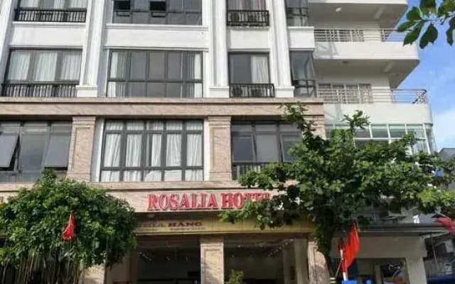 Cat BA Rosalia Hotel