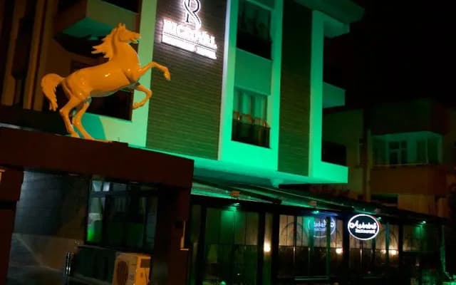 Mic Royal Hotel