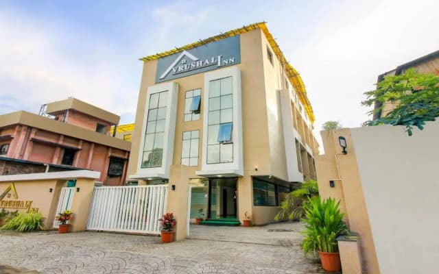 Hotel Vrushali Inn