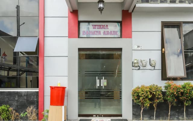 OYO 3802 Wisma Cahaya Abadi