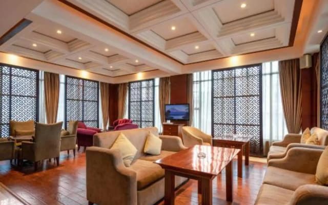 Ruihao Art Boutioue Hotel