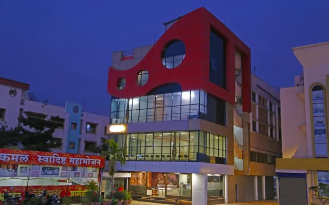 Hotel Sai Country Inn