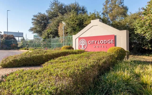 City Lodge Johannesburg Airport, Barbara Road