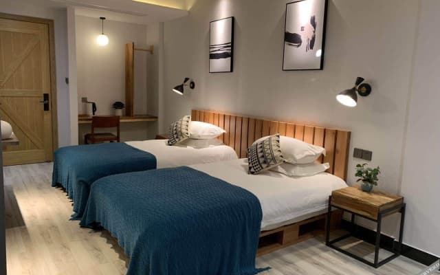 Qiulu Hostel