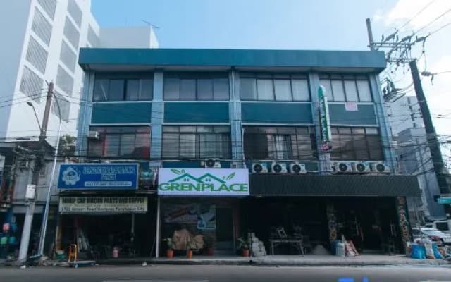 GREN PLACE near Baclaran Airport Road by RedDoorz
