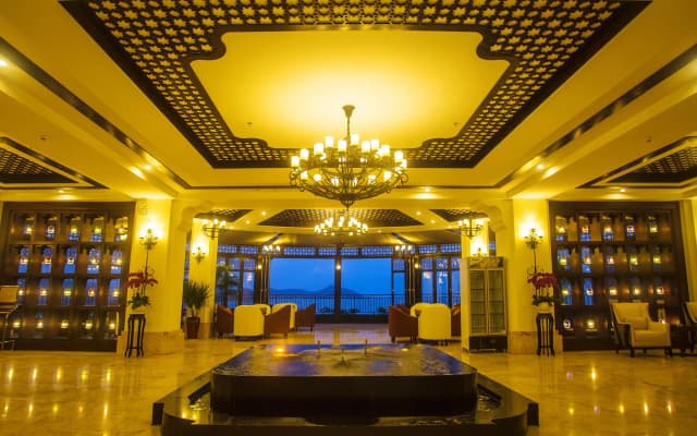 Yuhuayuan Sea View Hotel