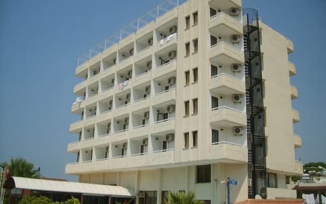 Minay Hotel