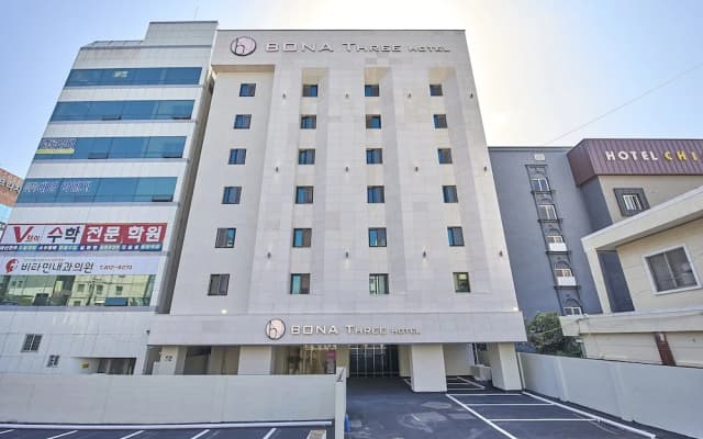 Bonathree Hotel