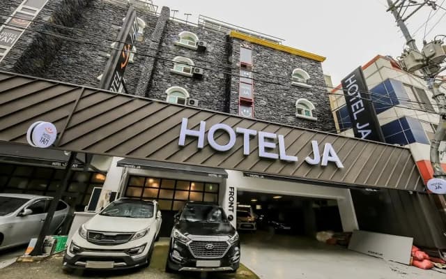 Cheongju Business Hotel JA