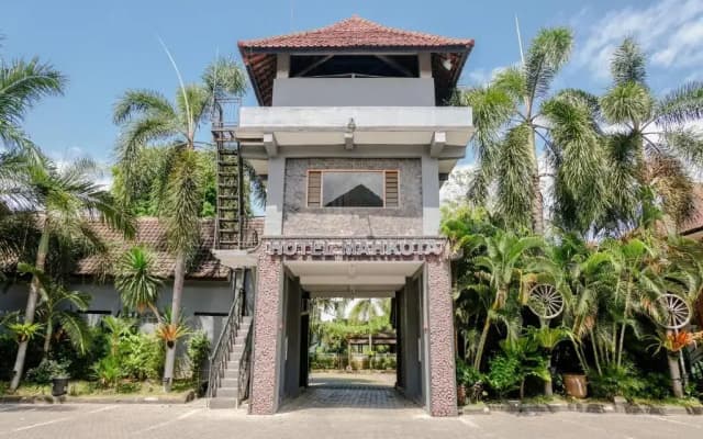 Mahkota Plengkung Hotel by ecommerceloka