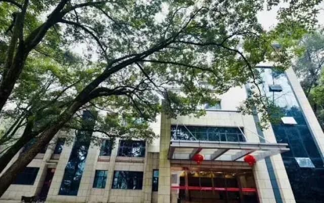 Longshan Garden Hotel