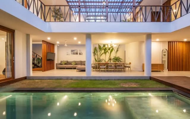 4BR Luxury Modern Contemporary Villa in Canggu