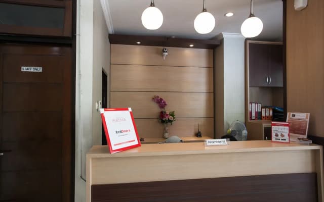 RedDoorz @ Rampal