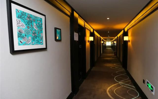 Xana Hotelle·Zhengzhou Weilai Road Exhibition Center