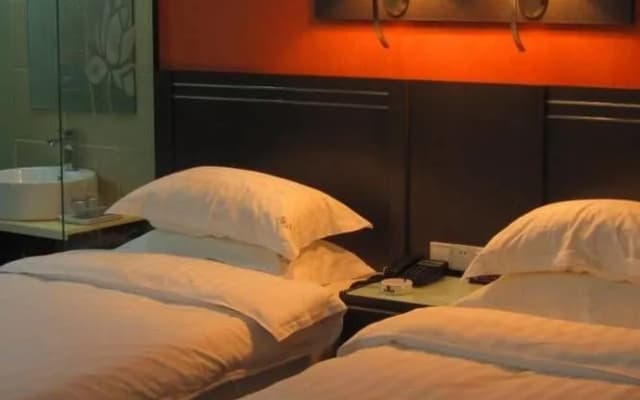 Huayi Business Hotel