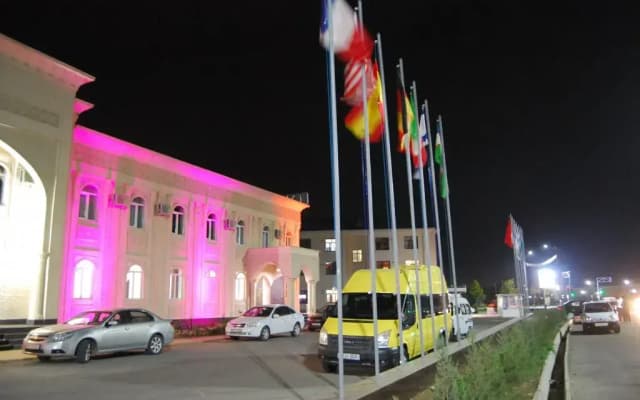 Отель Kesh Palace