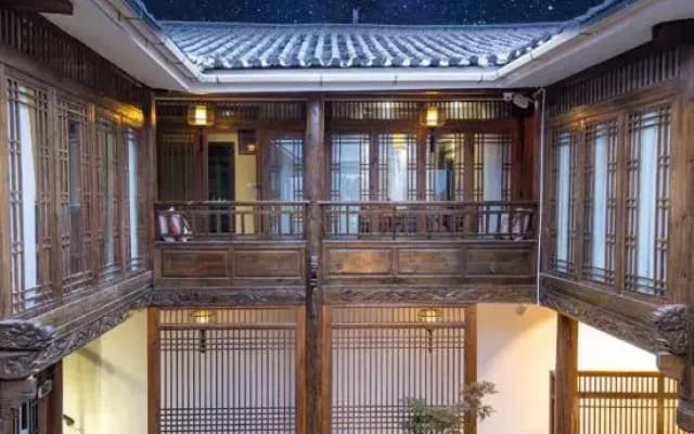 Lijiang Ancient City Xishan Tea House Inn