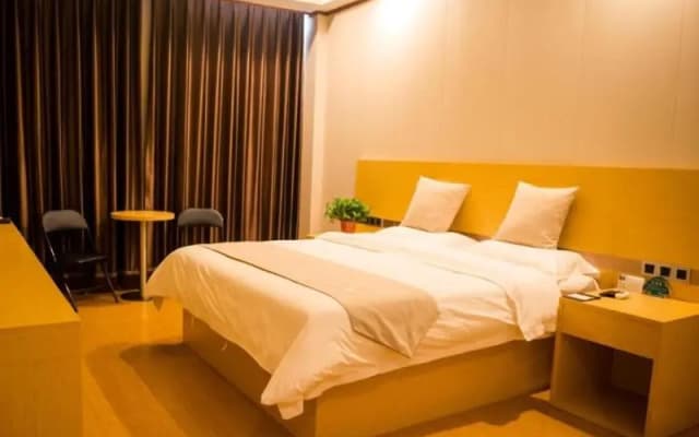 GreenTree Inn Qinhuangdao Lulong County North Gate Road Express Hotel