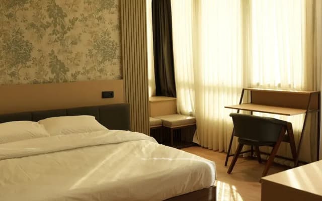 Arun Suites