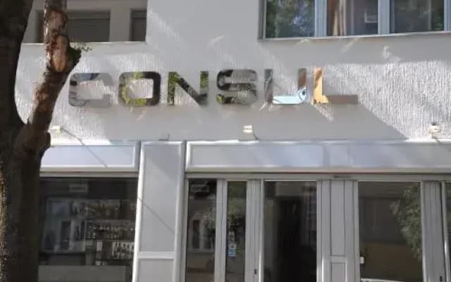 Consul