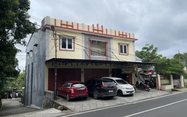 OYO 93412 Kost Irma Syariah Near UPTD SMP Negeri 8 Parepare