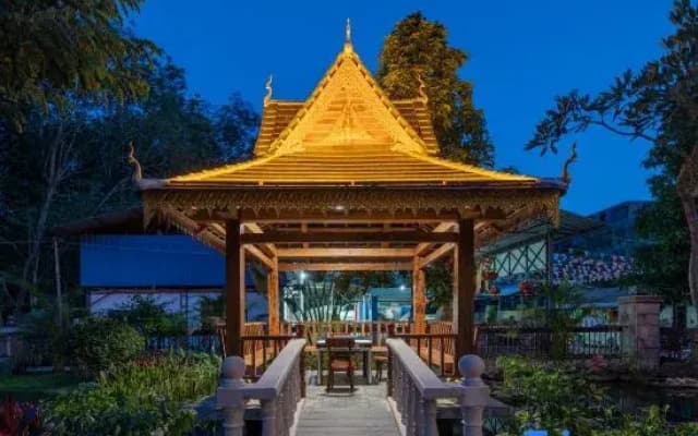 XISHUANGBANGNAFANHUAYASHEINN